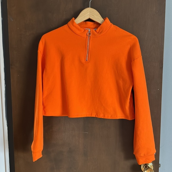 NWT Orange Fleece 2 piece Rebdolls "Look Alike" Insulated Cropped top & Shorts - Picture 4 of 15